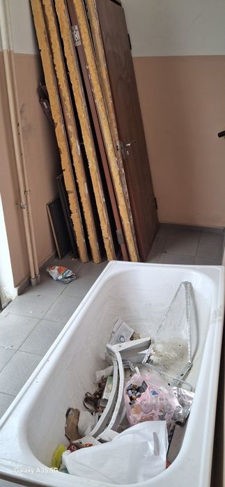 Есік , темір ванна сатылады