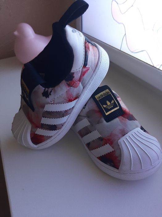 Маратонки Adidas superstar, nike, puma и zara