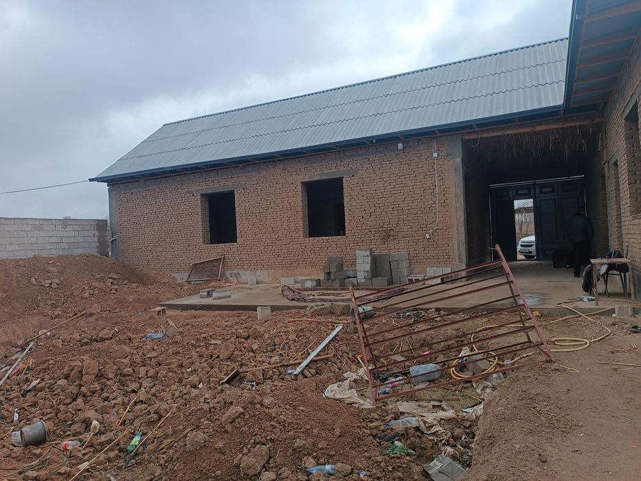 Hovli sotiladi  4 sotihlik