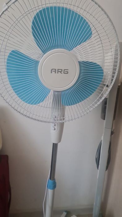 Продам  стулья  новые