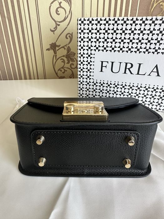 Чисто нови чанти Furla Metropolis