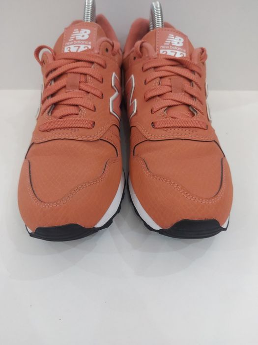 Маратонки NEW BALANCE 373.Номер 40