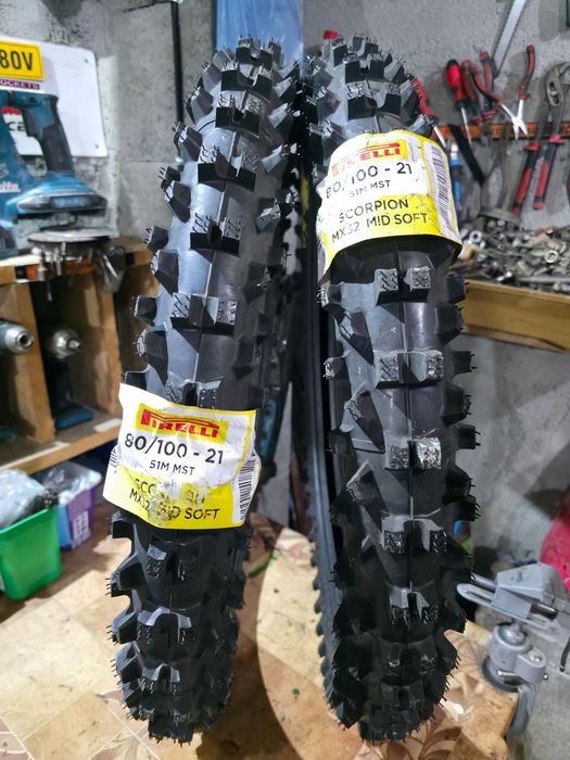 2 bucati 80 100 21 Pirelli Scorpion MidSoft  (90 90 21 )