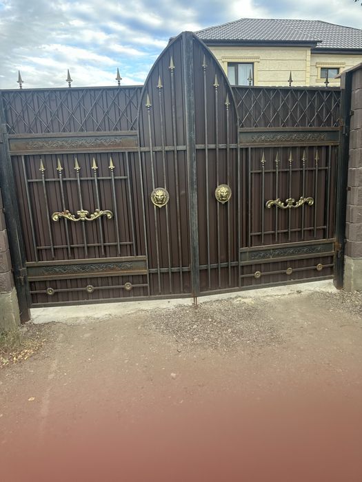 Продается б/у ворота и калитка.
