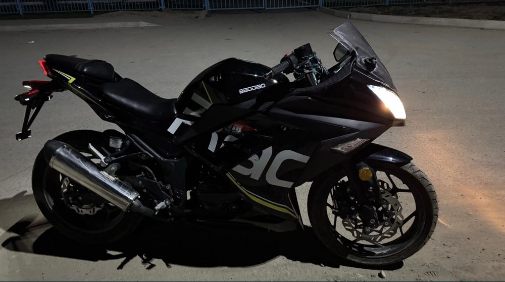 Мото жана салоннан алынған