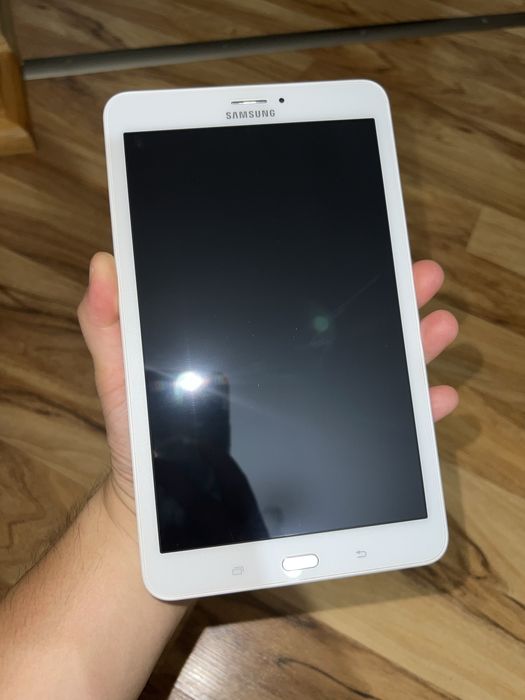 Планшет Galaxy Tab E (SM-T375S)