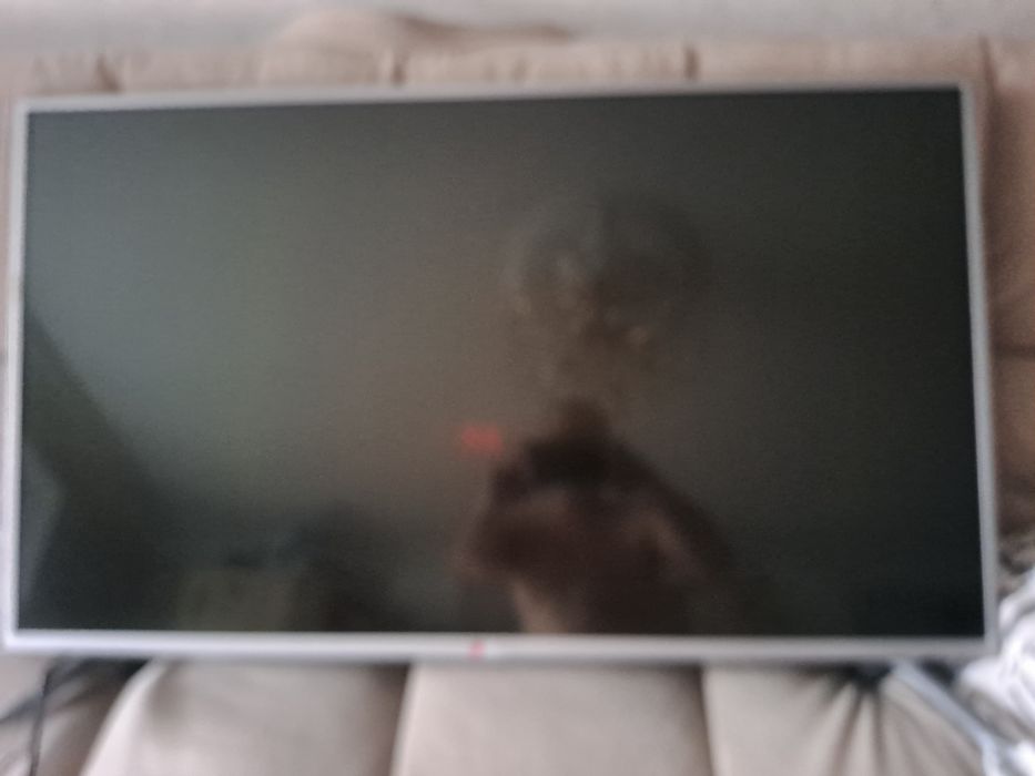 Продам Смарт телевизор LG