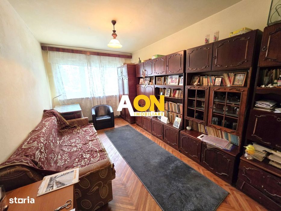 Apartament 3 camere, semidecomandat, parter, Cetate, strada Closca — fotografia 1