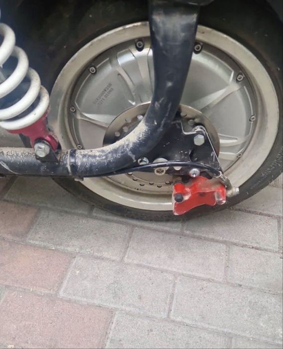 Електрически скутер тип чопър