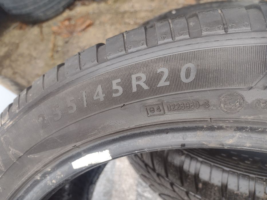 Dunlop 3D 2бр.255/45/20