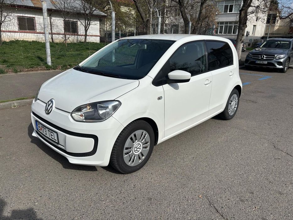 Volkswagen Up 2016 benzină, 4.312 € — imagine 4