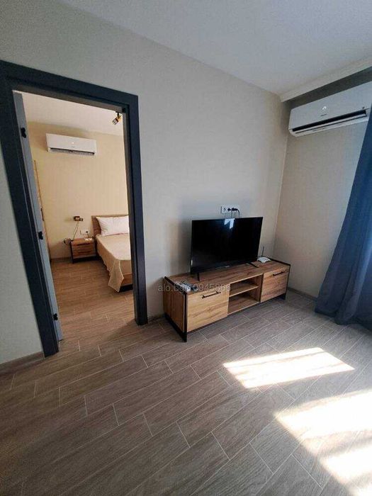 Двустаен апартамент с отделна кухня в новия град на Несебър-паркомясто