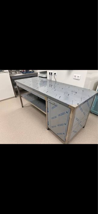 Mese si rafturi din inox! Confectii inox la comanda sau pe stoc!