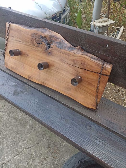 Дървена декорация