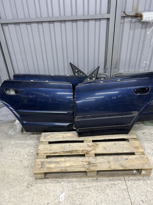 Двери Subaru Outback
