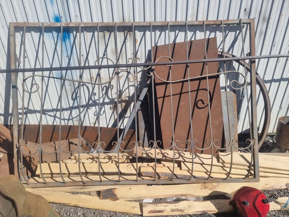 Продам срочно  решётки