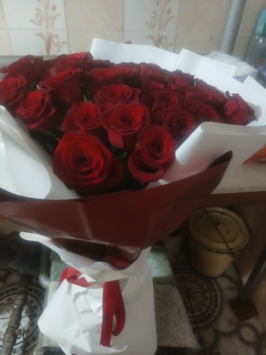 Арзан бағаға гүлдер бар