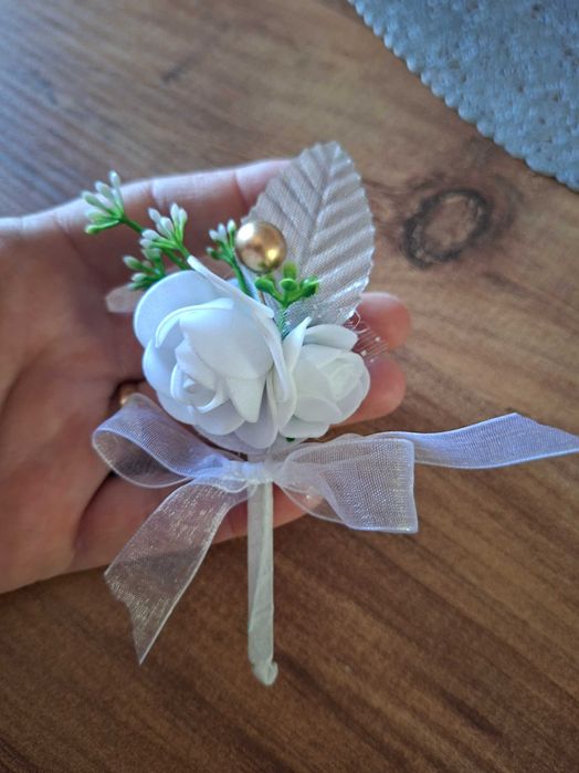 Брошки за повод