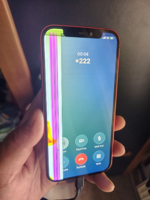 Vând iPhone 12 spart. De piese