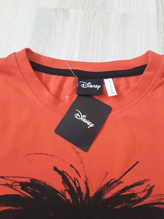 Мъжки тениски с етикет