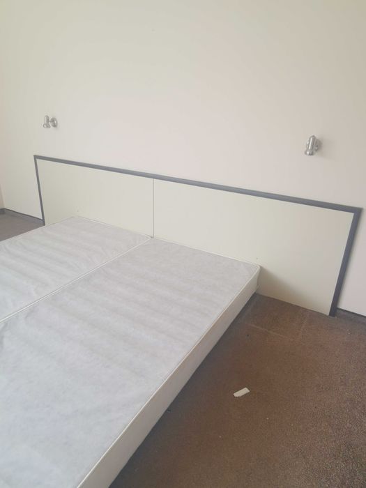 Единични легла  със двулицев матрак и основа