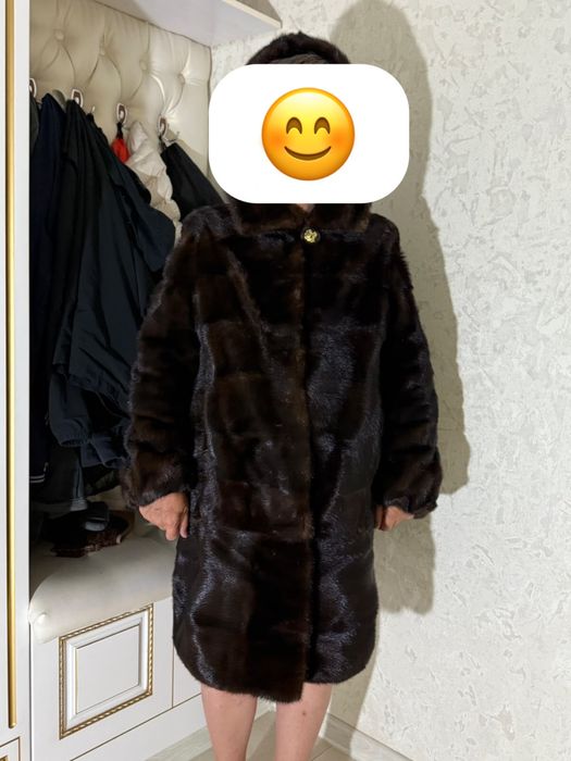 Продается шуба с капюшоном