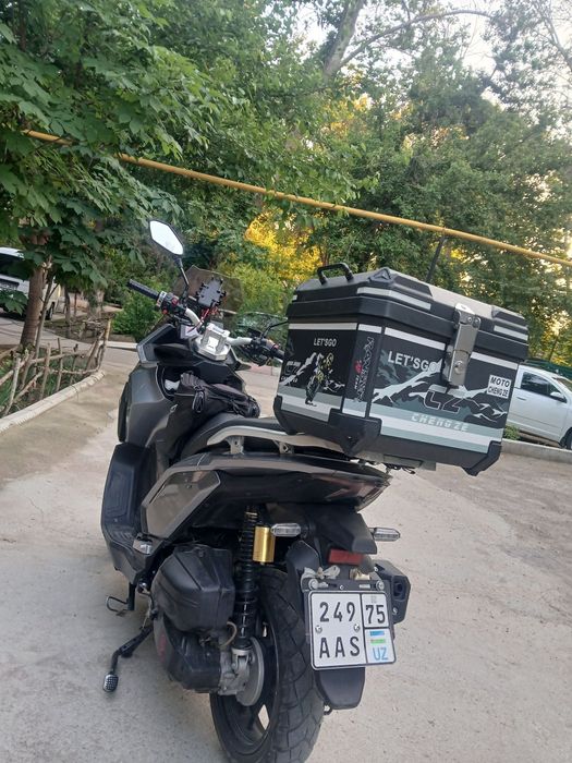 Skuter n max x max yamaha 180 kub