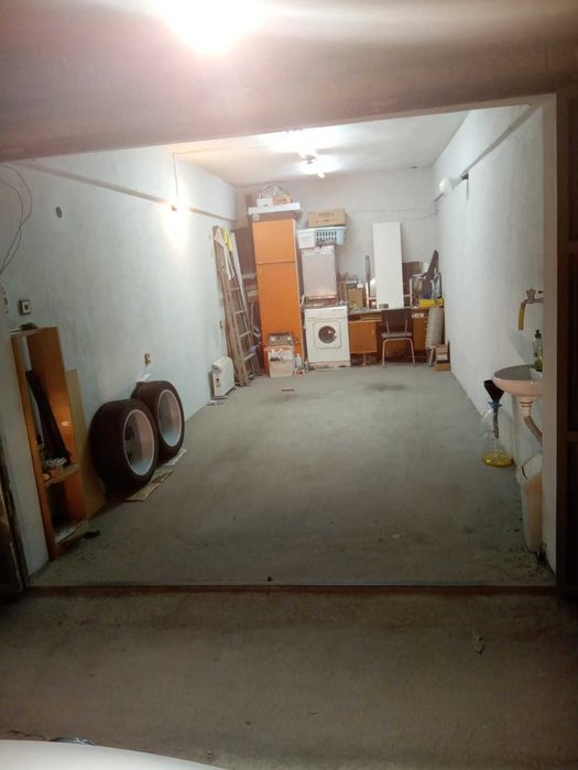 Продавам гараж 19 квадрата