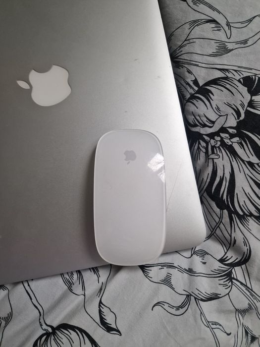 Продам Mac Air  в хорошем состоянии