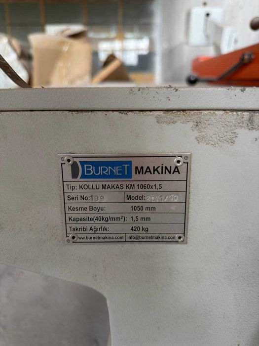 Burnet Makina KM 1060x1.5 Гилотина за ламарина 1050 мм / 1.5 мм
