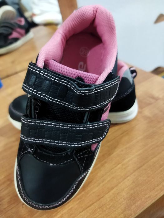 Кроссовки на девочку