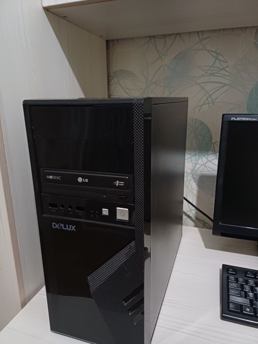 Продаю компьютер LG Flatron