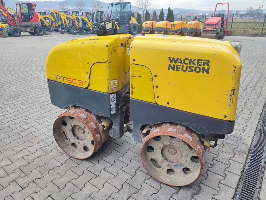 Cilindru vibro-compactor cu telecomanda Wacker Neuson RTK-SC3