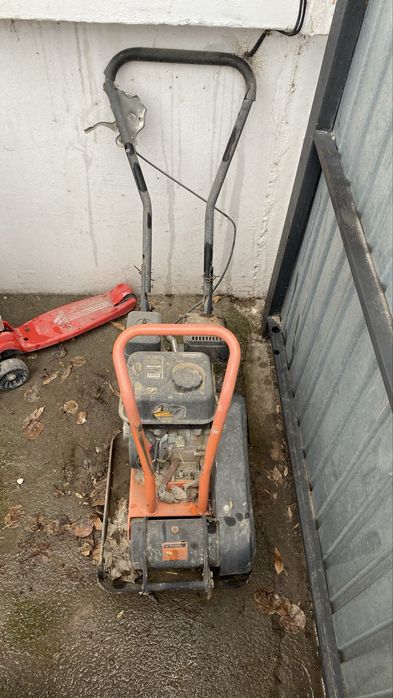 Виброплита,Генератор