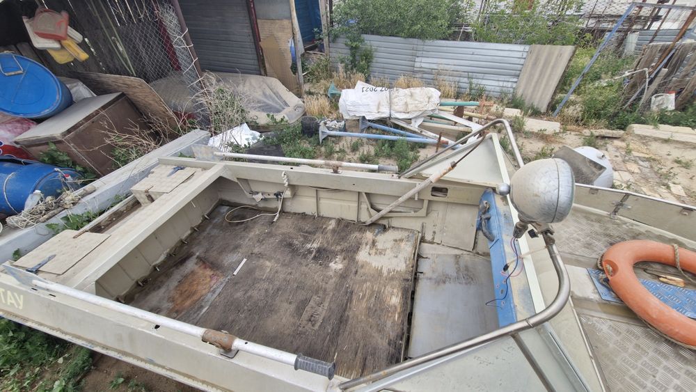 Продается моторная лодка Крым