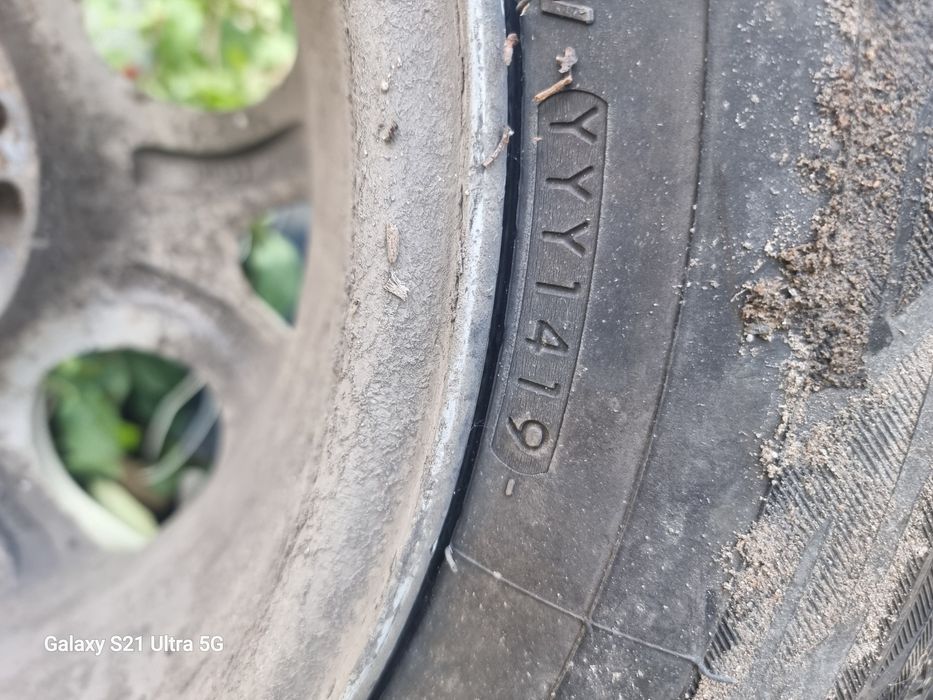 Продам зимнюю резину