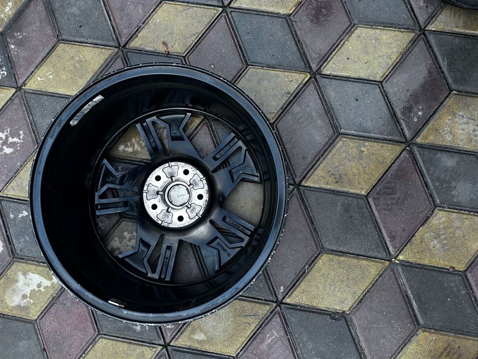 Диска 18 размер!