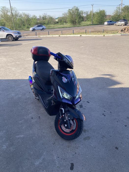 Продам М8 Про лия