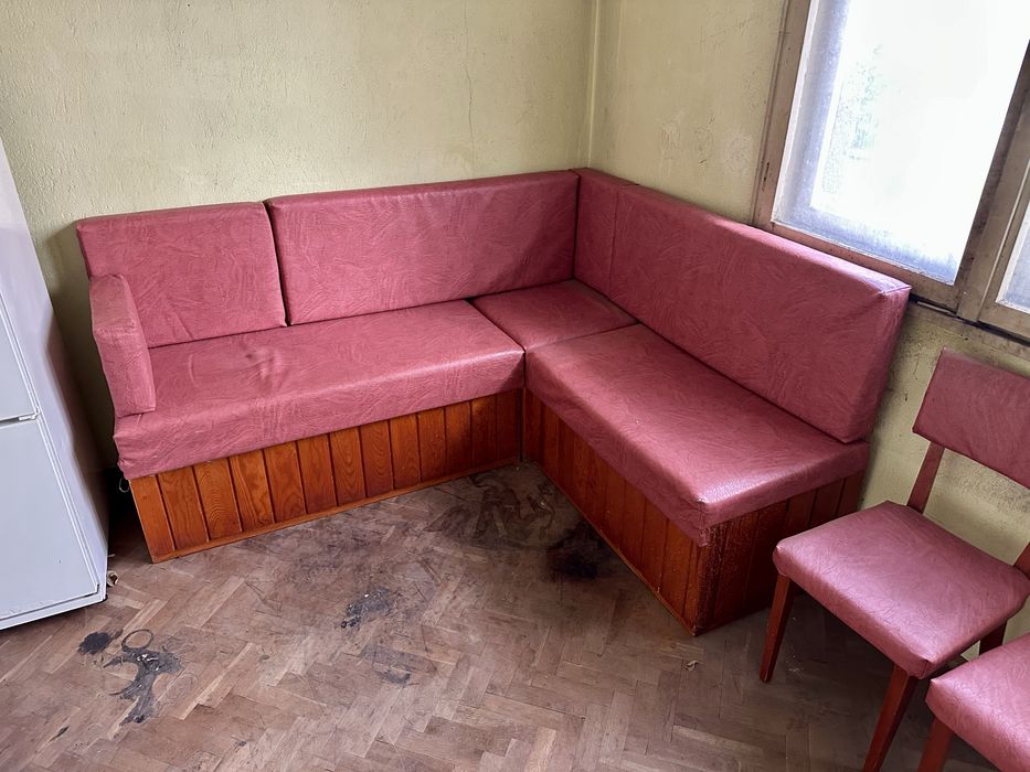 хладилник с фризер кухненски ъгъл ъглова витрина