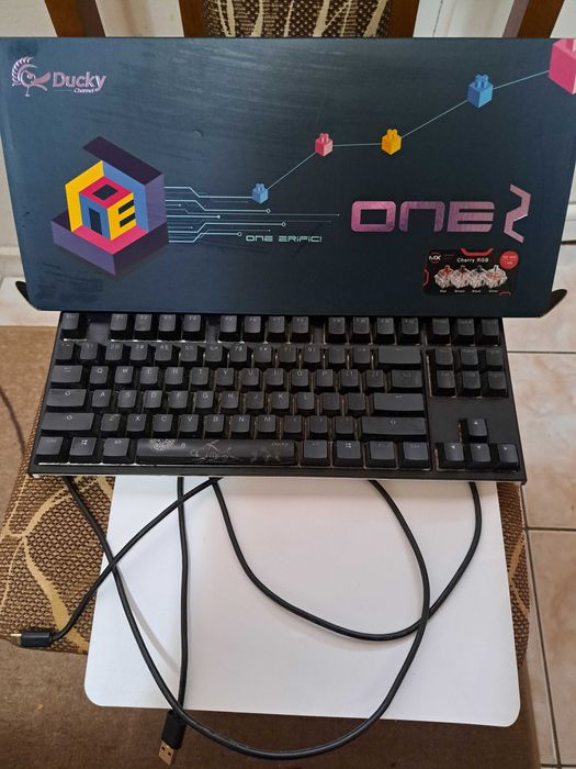 Клавиатура: Ducky one 2 TKL
