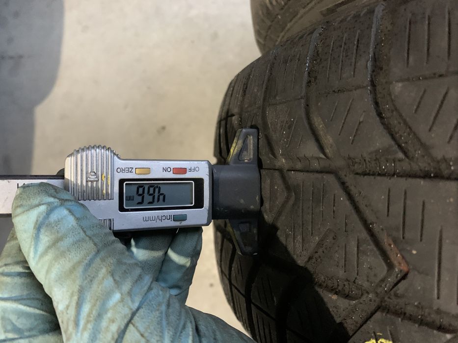 Anv m+s 185/60/15 Continental/Pirelli