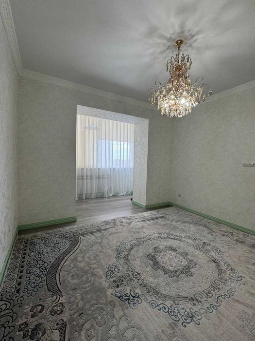 Продается 5-комн  квартира с современным ремонтом в районе Спутник