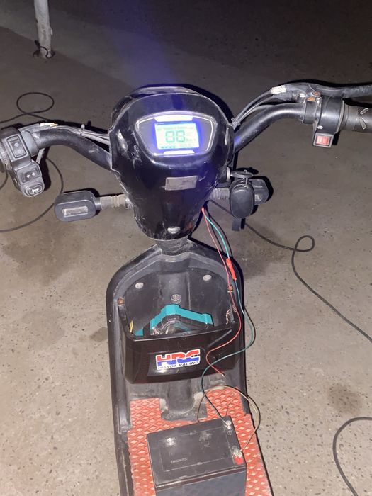 Продам скутер ск 8