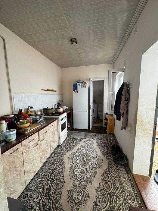 Срочно продается двухкомнатная квартира на земле 50м2 ул Махзуни