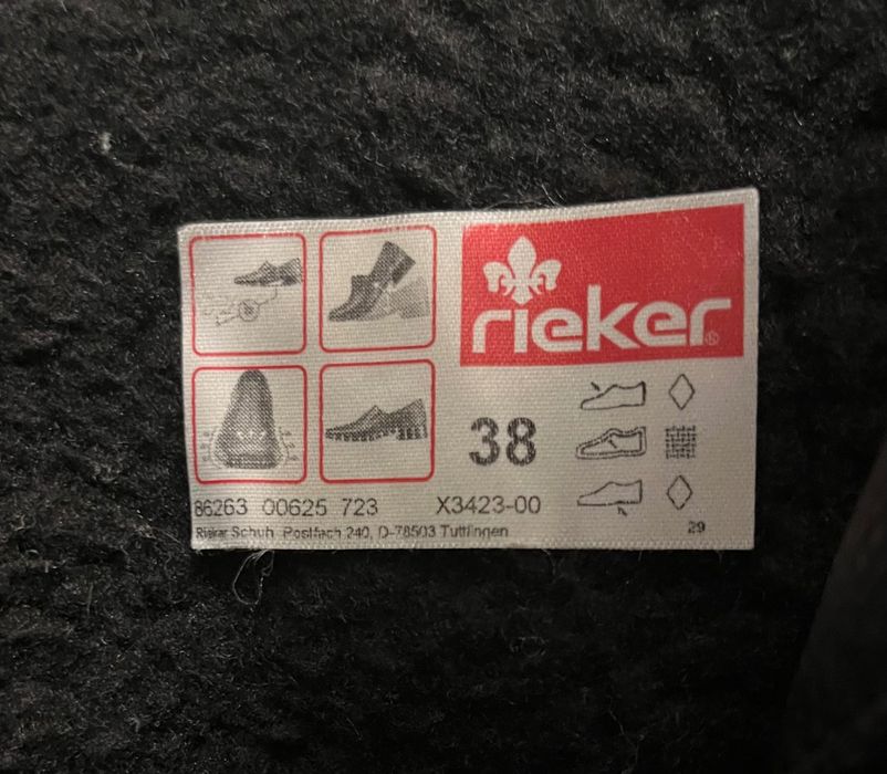 Черни зимни боти Rieker