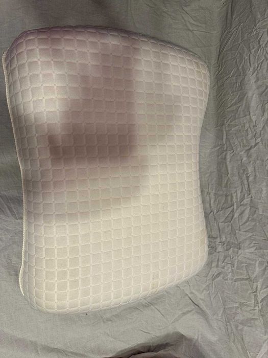 KLUBBSPORRE Pernă ergonomică, pe o parte/spate, 44x56 cm