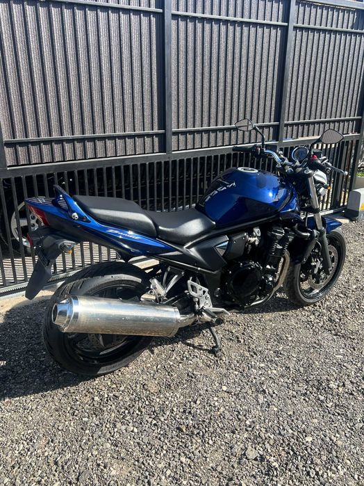 Motocicleta Suzuki GSF.650