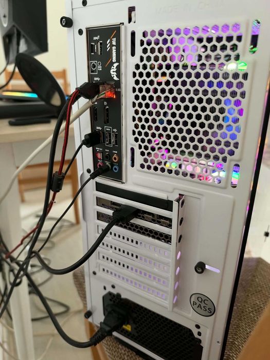 Gaming компютър (Amd Ryzen 7 5700X 8-core, 32gb RAM, RTX 4060 Ti 8gb, TUF Gaming B550 plus