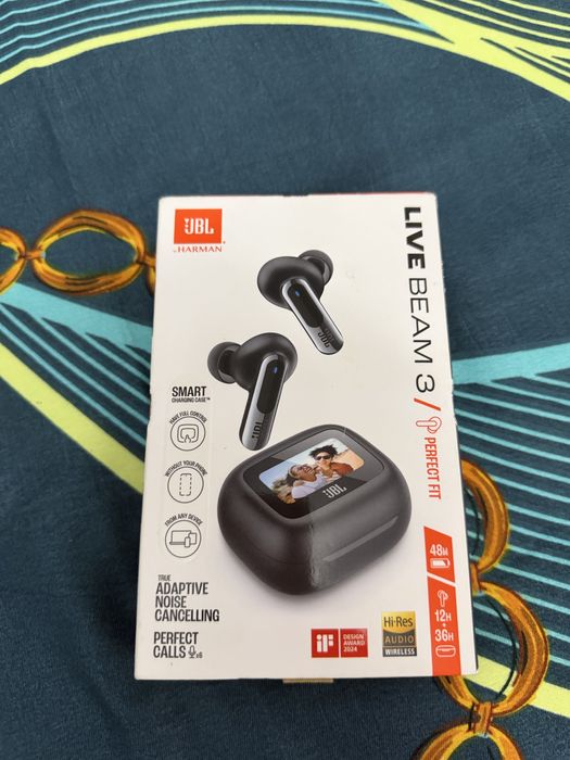 Casti JBL Sigilate