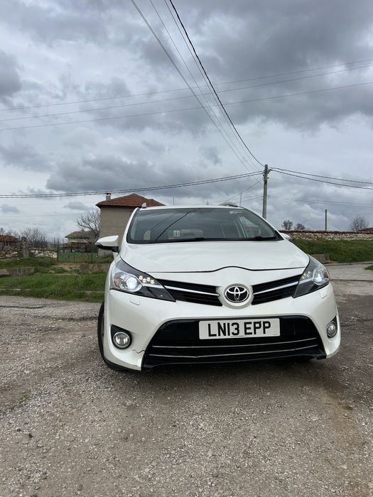 Toyota Verso 2.0 D-4D. 126кс.  Тойота Версо На !!!части!!! 2013г